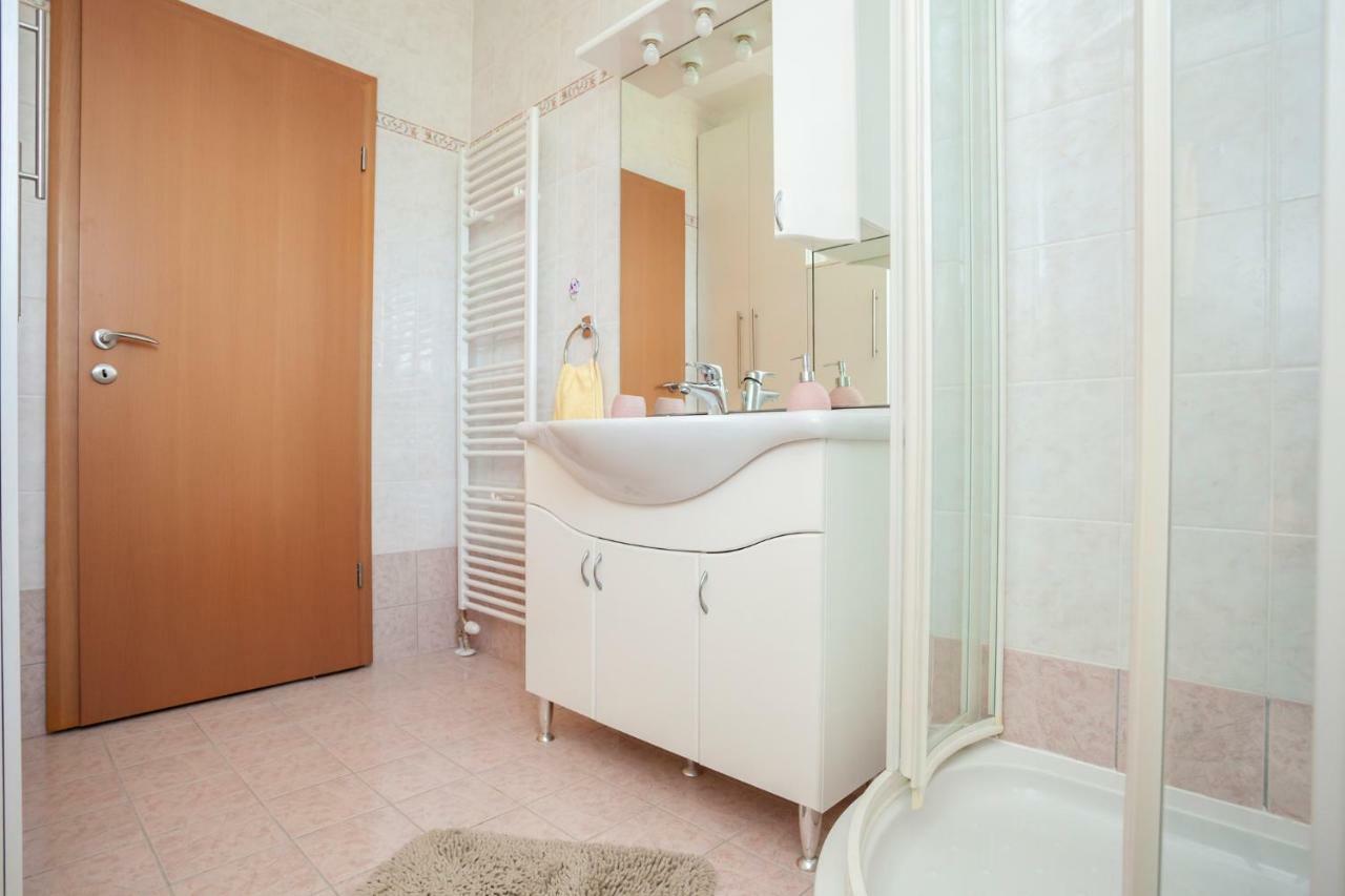 Holiday Apartment Ivica Milohnici Kültér fotó